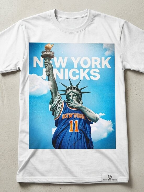 Gildan Other - New York Knicks Vintage Statue Of Liberty Graphic Tee NBA Y2K Shirt